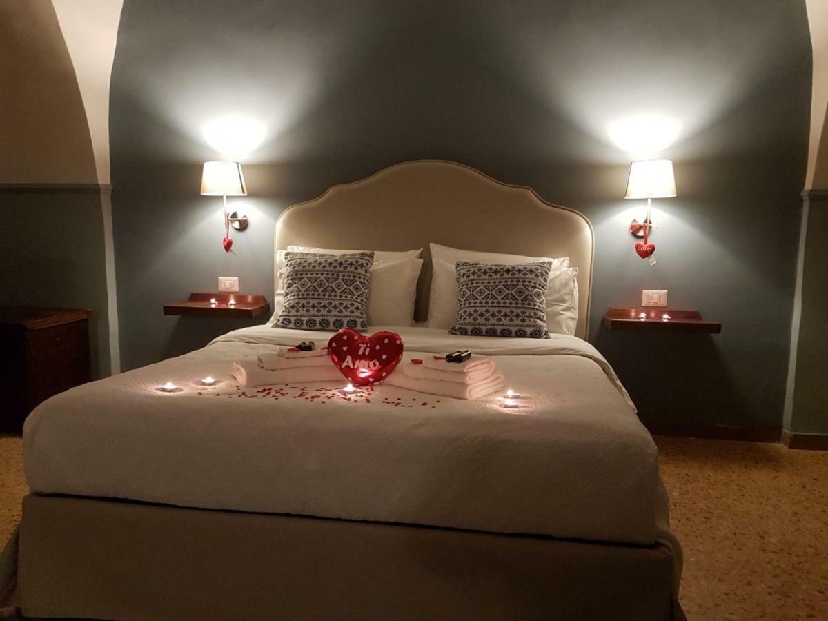 Aragonese Luxury Rooms Naples Exterior photo